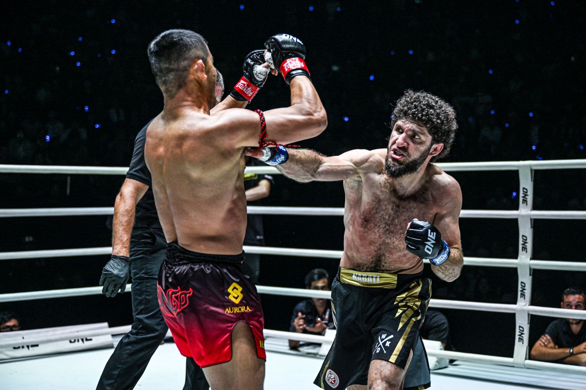 Superbon Leaves No Doubt if He Deserves Shot at Title 1